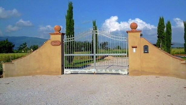 Unclassified image, 1 of 18, button - Typical Tuscan Farmhouse With Private Swimming Pool Near a Small Bar (Cortona)
