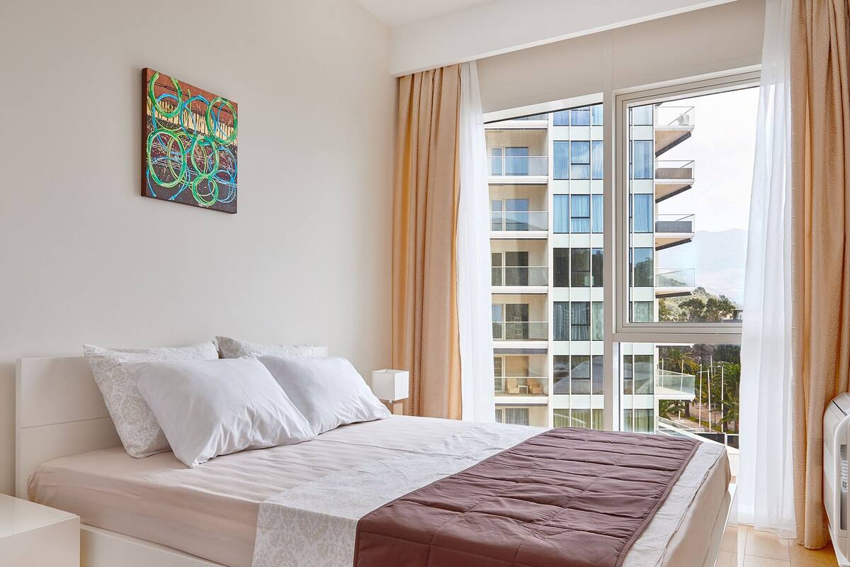 Apartment, 1 Bedroom | Soundproofing, iron/ironing board, WiFi (free), bed sheets