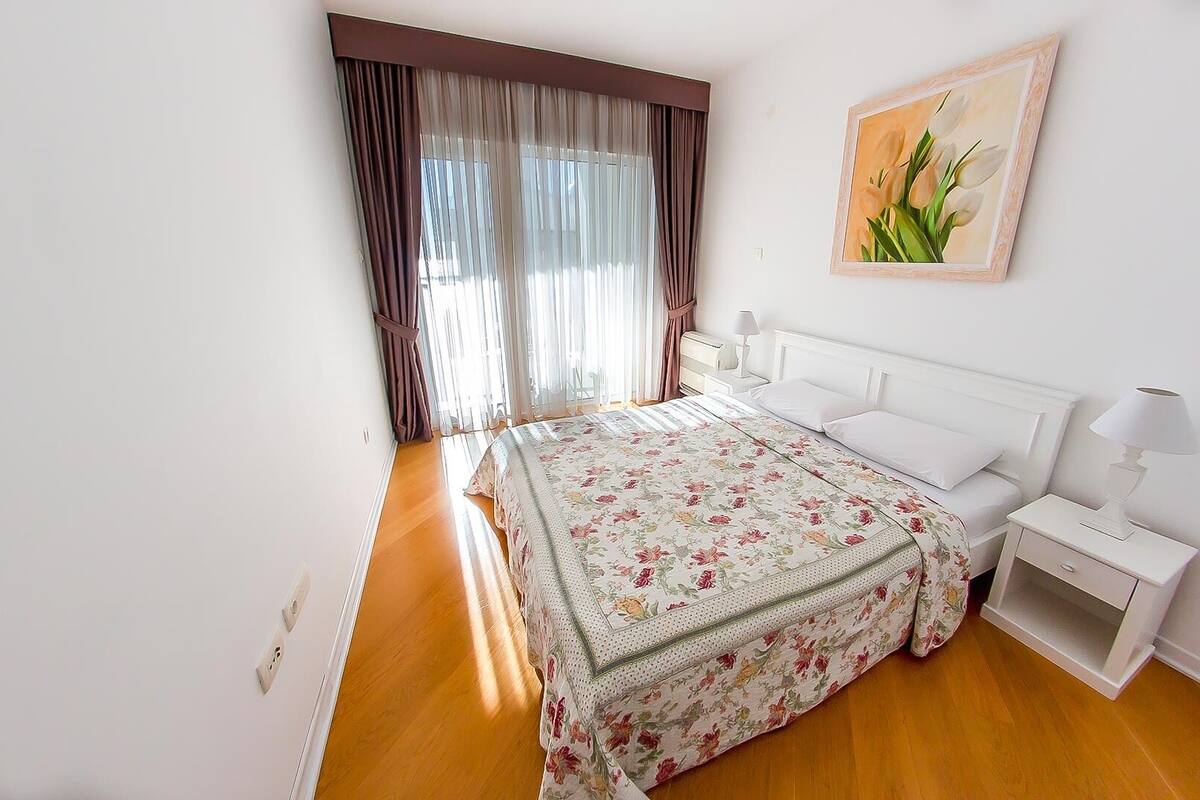 Apartment, 1 Bedroom, Sea View | Soundproofing, iron/ironing board, WiFi (free), bed sheets