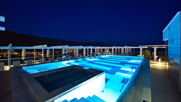 Piscine sur le toit