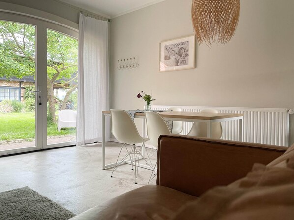 Apartment | Interior - Grosszuegige Ferienwohnung mit Garten (Saal)