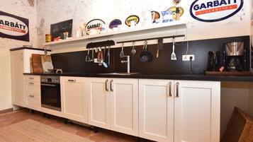 Apartment | Private kitchen | Stovetop, electric kettle