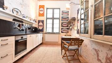 Apartment | Private kitchen | Stovetop, electric kettle