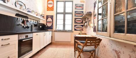 Apartemen | Dapur pribadi | Kompor dan ketel listrik