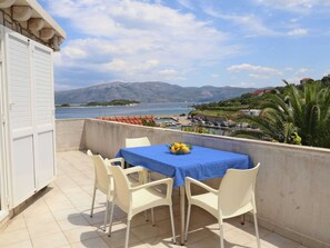 House | Dining