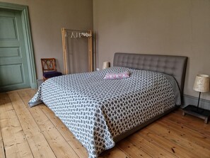 1 bedroom, individually furnished, bed sheets - Steffenshagen Vicarage Retreat (Steffenshagen)