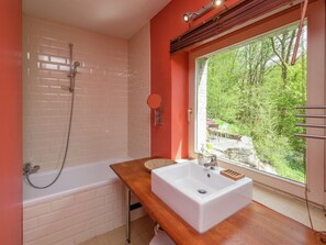 House | Bathroom