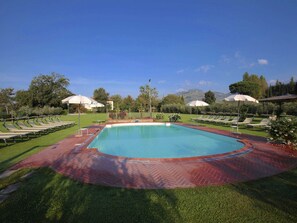 Villa | Pool | Outdoor pool - Agriturismo near Cortona with Spacious Garden & Swimming Pool (Cortona)