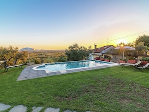 Indoor pool, outdoor pool - Belvilla by OYO Maria Grazia (Cortona)