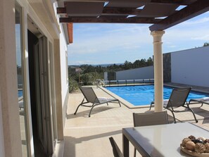 Villa | Pool | Indoor pool, outdoor pool - Villa With Private Wellness and Pool (Caldas da Rainha)