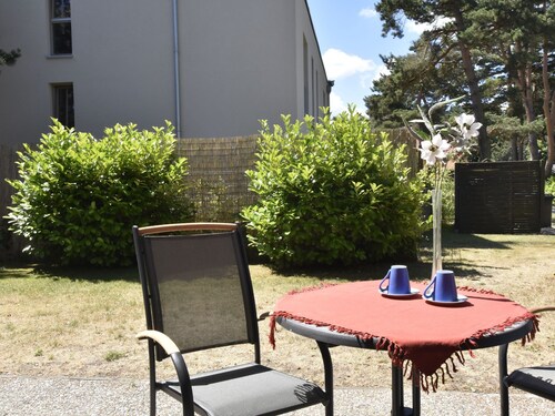 Spacious Apartment With Terrace in Dierhagen