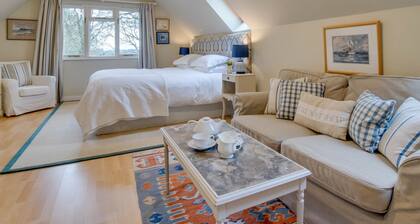 Unwind and Relax in This Romantic, Refurbished First Floor Studio Apartment