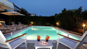 Outdoor pool - Modern Villa - Apartment With Private Pool, Nice Covered Terrace, High Privacy (Zadar)