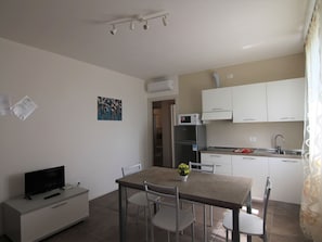 Living room - Holiday Home in the Reserve of Delta del Po, Wi-fi, Pets Allowed, Swimming Pool (Ariano nel Polesine)