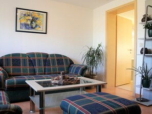 Apartment | Wohnzimmer | DVD-Player