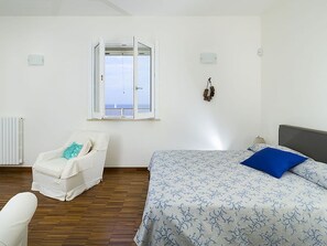 Villa | 4 bedrooms, individually furnished, iron/ironing board, bed sheets - Belvilla by OYO Villa Ala Otto (Augusta)