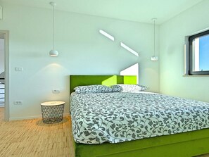 Villa | 5 bedrooms, individually furnished, internet