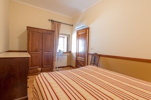2 chambres, ameublement personnalisé, draps fournis