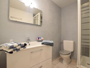 Ferienhaus | Badezimmer | Dusche