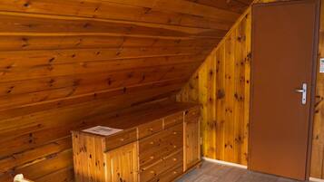 Chalet | 2 habitaciones, muebles diferentes y ropa de cama