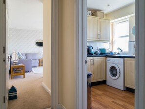 Apartment - Beautiful Apartment in Torquay With Sea View (Torquay)