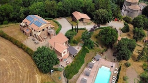 A large property with multiple buildings, a swimming pool, and surrounding greenery. - Mansion in Montefiascone Near Rocca dei Papi (Montefiascone)