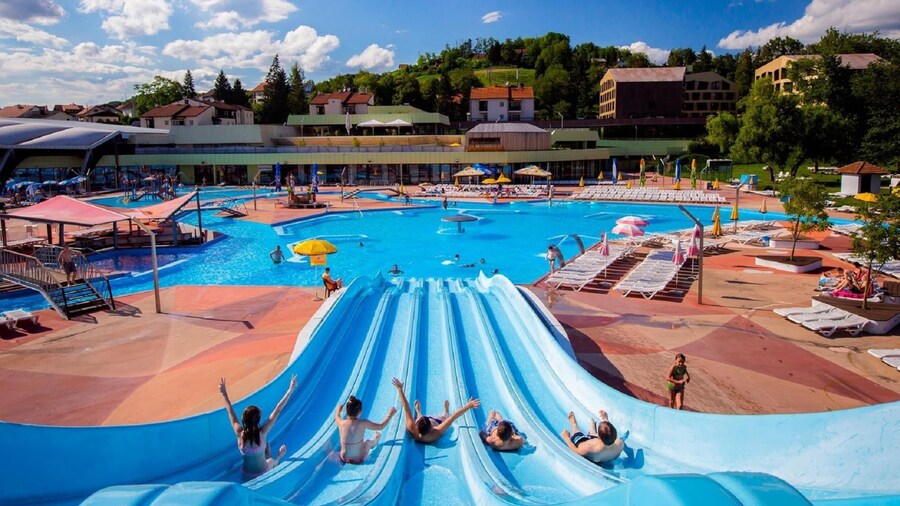 Lovely Holiday House With Big, Private Garden, Near Well Known SPA Centre