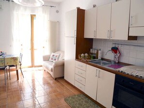 Casa | Cozinha privada | Micro-ondas, cafeteira/chaleira