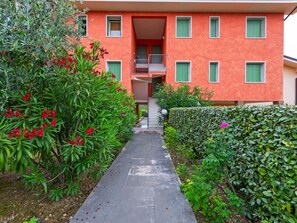 Reception - Lazise, Modern Houses, Nice and Colourful Decoration (Lazise)