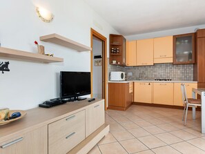 Dining - Lazise, Modern Houses, Nice and Colourful Decoration (Lazise)