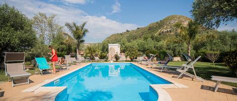 Apartment | Pool | Outdoor pool