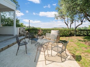 Apartment | Balcony - Apartment in Tropea With Mountain Views (Drapia)