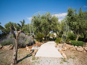 View from property - Apartment in Tropea With Mountain Views (Drapia)