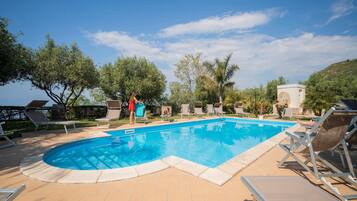 Apartemen | Kolam renang | Kolam renang outdoor