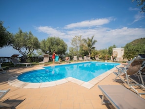 Apartment | Pool | Outdoor pool