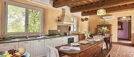 วิลล่า | ร้านอาหาร