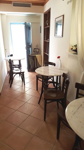 Dining - Polyxenia Hotel (Nafplio)