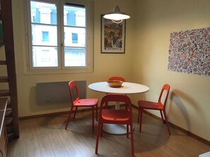 Dining - Coeur de Cauterets, cosy T2 + mezzanine pr 4 Pers (Cauterets)