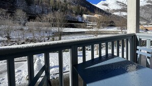 Property grounds - T2 alcove confortable pour 4 à 5p. Balcon. Parking (Cauterets)