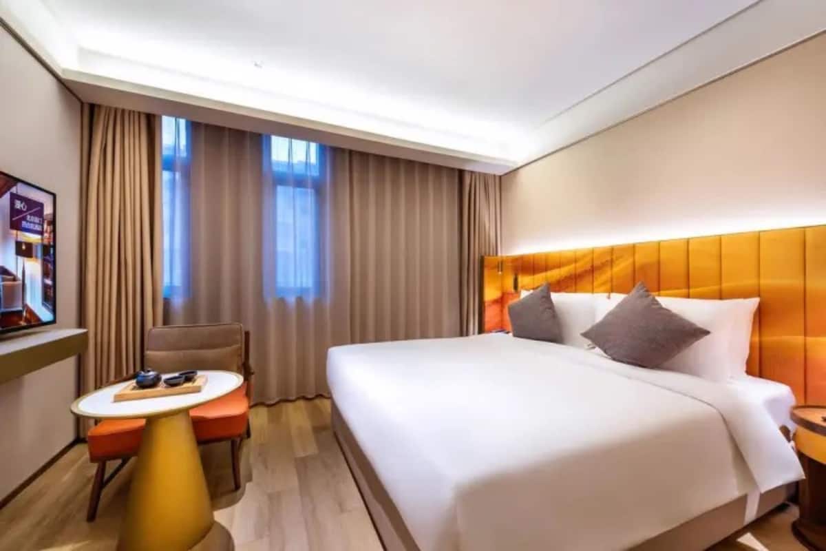 Deluxe-Doppelzimmer | Schreibtisch, Verdunkelungsvorhänge, kostenloses WLAN, Bettwäsche