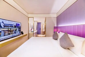 Superior Double Room | Desk, blackout drapes, free WiFi, bed sheets