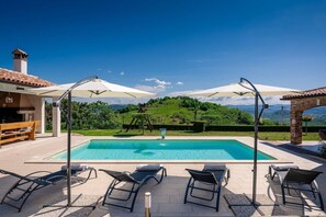 Villa | Pool