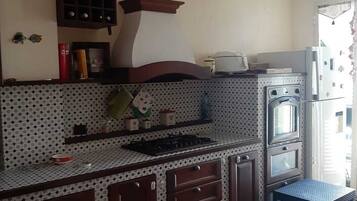 Apartment, 1 Bedroom | Private kitchen