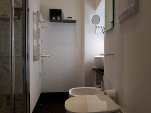 Apartment, 1 Bedroom | Bathroom