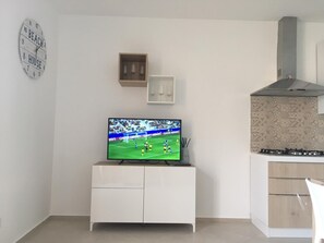 Appartement, 2 chambres | Télévision