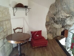 Appartement, 2 chambres | Coin séjour