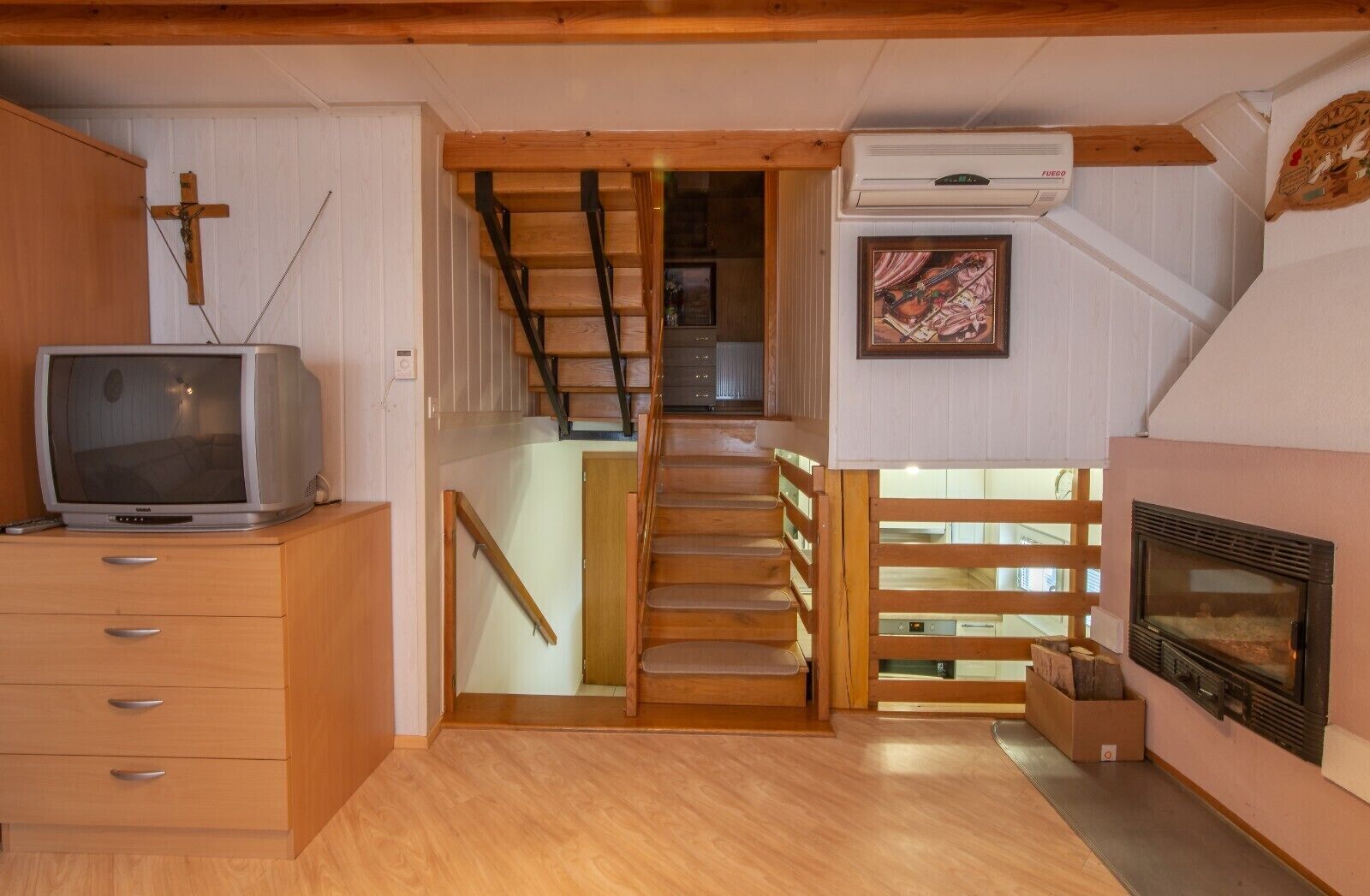 Apartment, 2 Schlafzimmer | Wohnbereich | Fernseher, Kamin