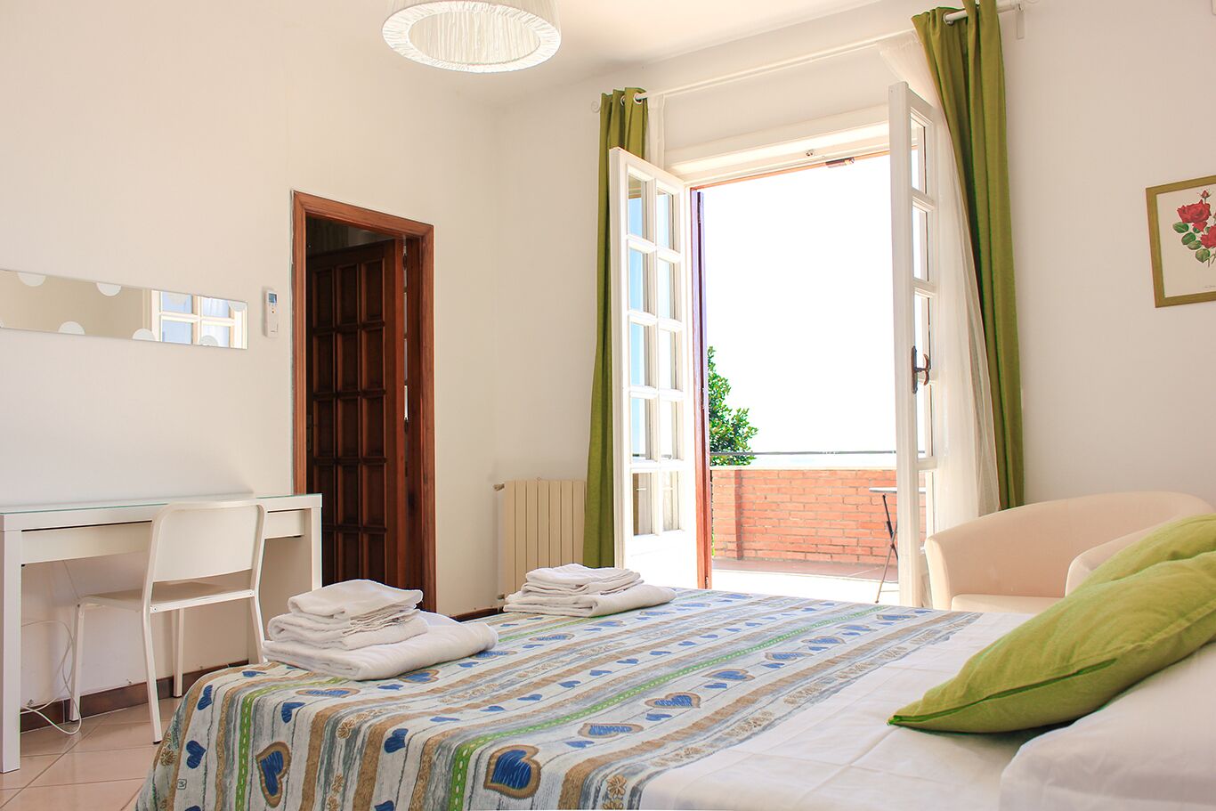 6 Schlafzimmer, Bügeleisen/Bügelbrett, Reisekinderbett, WLAN