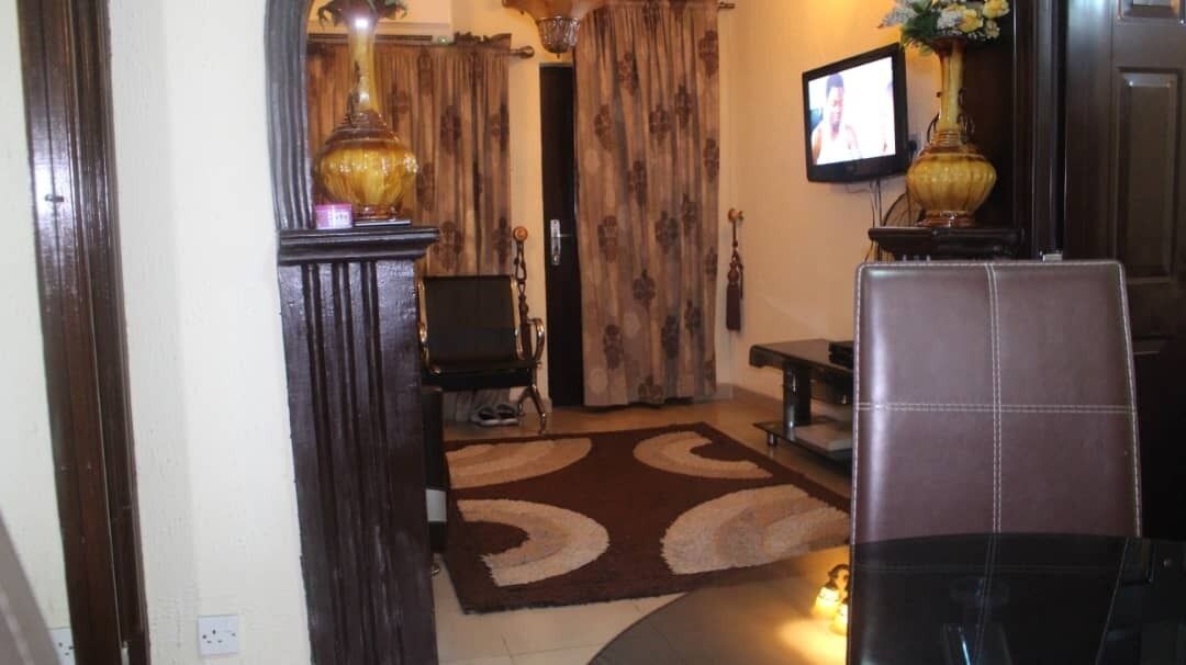 Luxury Single Room, 1 Bedroom, Accessible, Smoking | Desk, laptop workspace, soundproofing, iron/ironing board