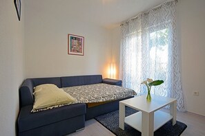 TV - Apartments Dinka, (16114), Hvar, hr (Hvar)